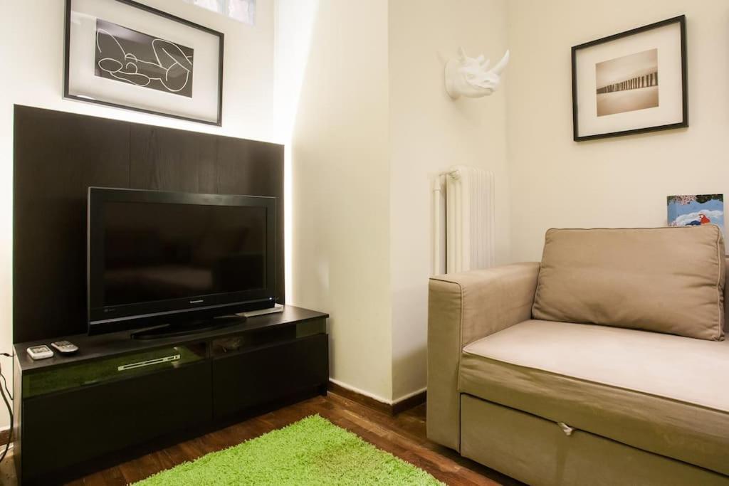 Traveler'S Dream In Historic Acropolis Downtown Apartment Athens Exterior photo